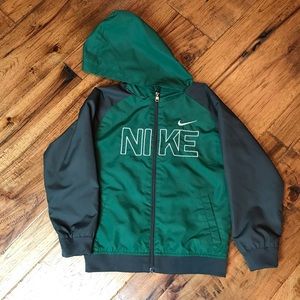Nike boys lightweight jacket
